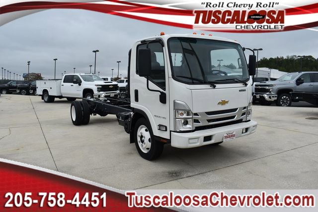 2025 Chevrolet Low Cab Forward Base's photo