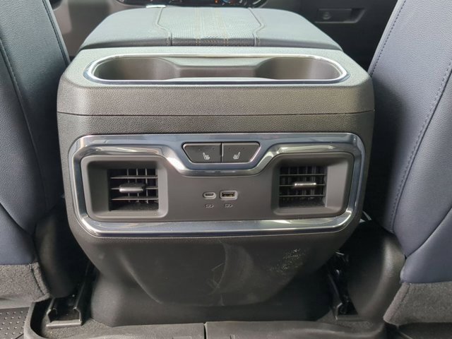 2024 Chevrolet Silverado 1500 High Country photo 16