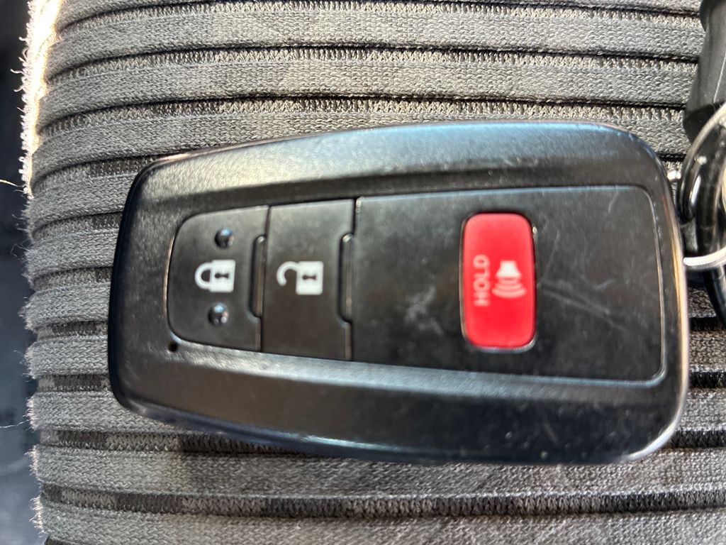 2024 Toyota 4Runner SR5 photo 27