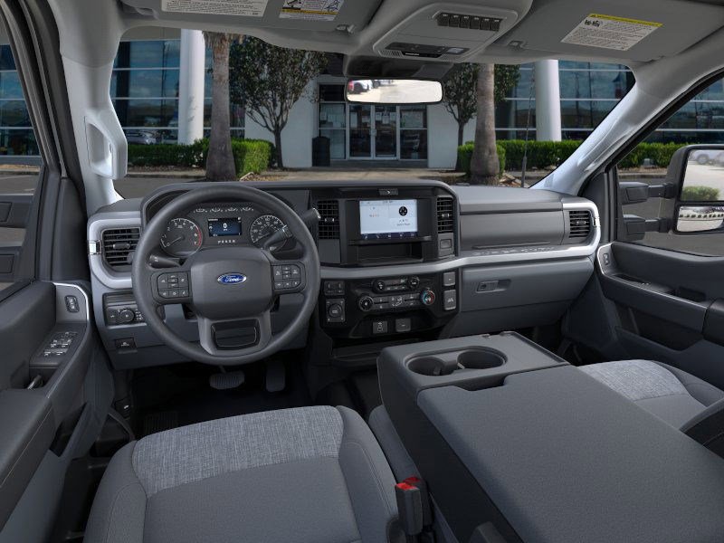 2025 Ford F-250 photo 9