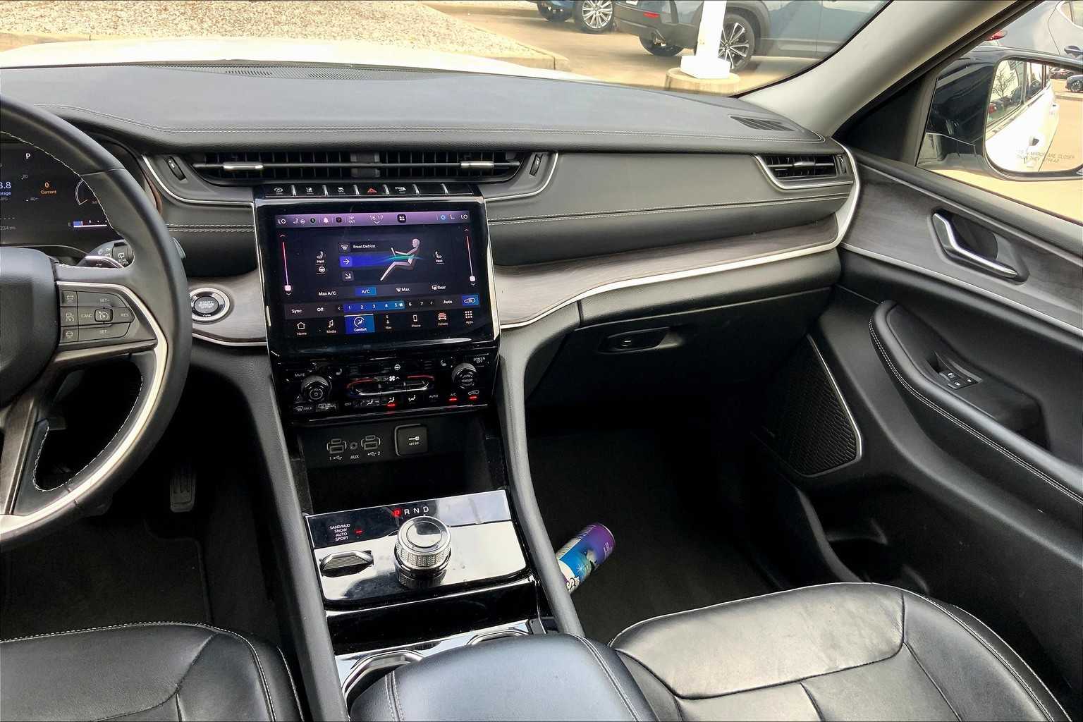 2022 Jeep Grand Cherokee Limited photo 6