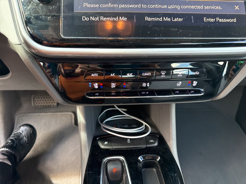 2022 Chevrolet Bolt EUV Premier photo 23