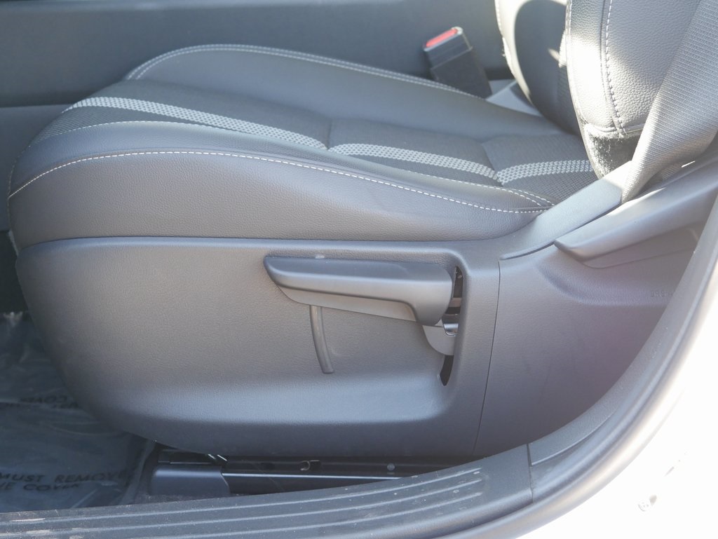 2024 Mazda CX-50 2.5 Select photo 10