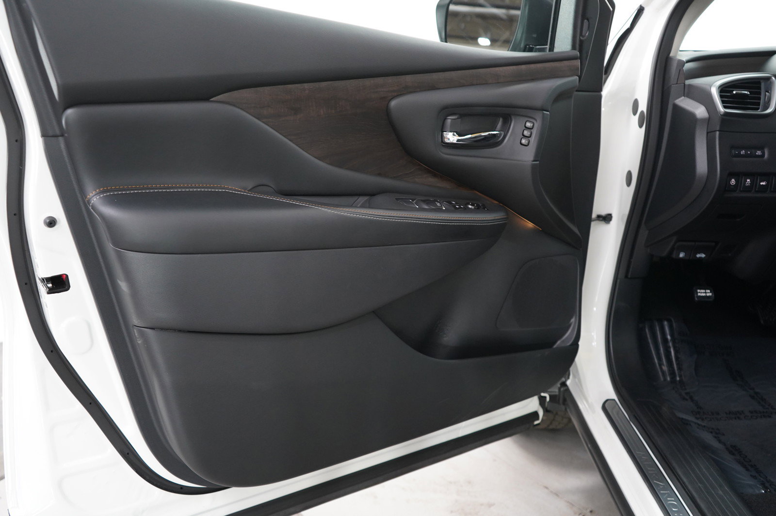 2024 Nissan Murano Platinum photo 18