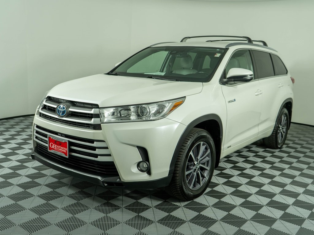 2017 Toyota Highlander Hybrid XLE photo 3