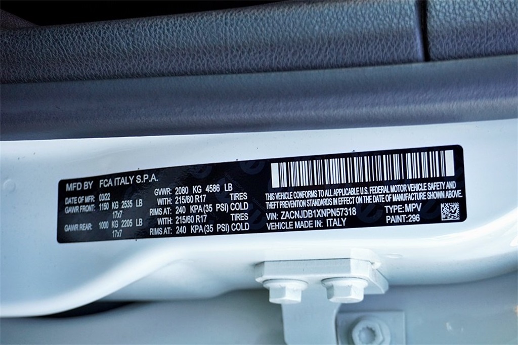 Certified Used 2022 White Jeep Latitude image 32