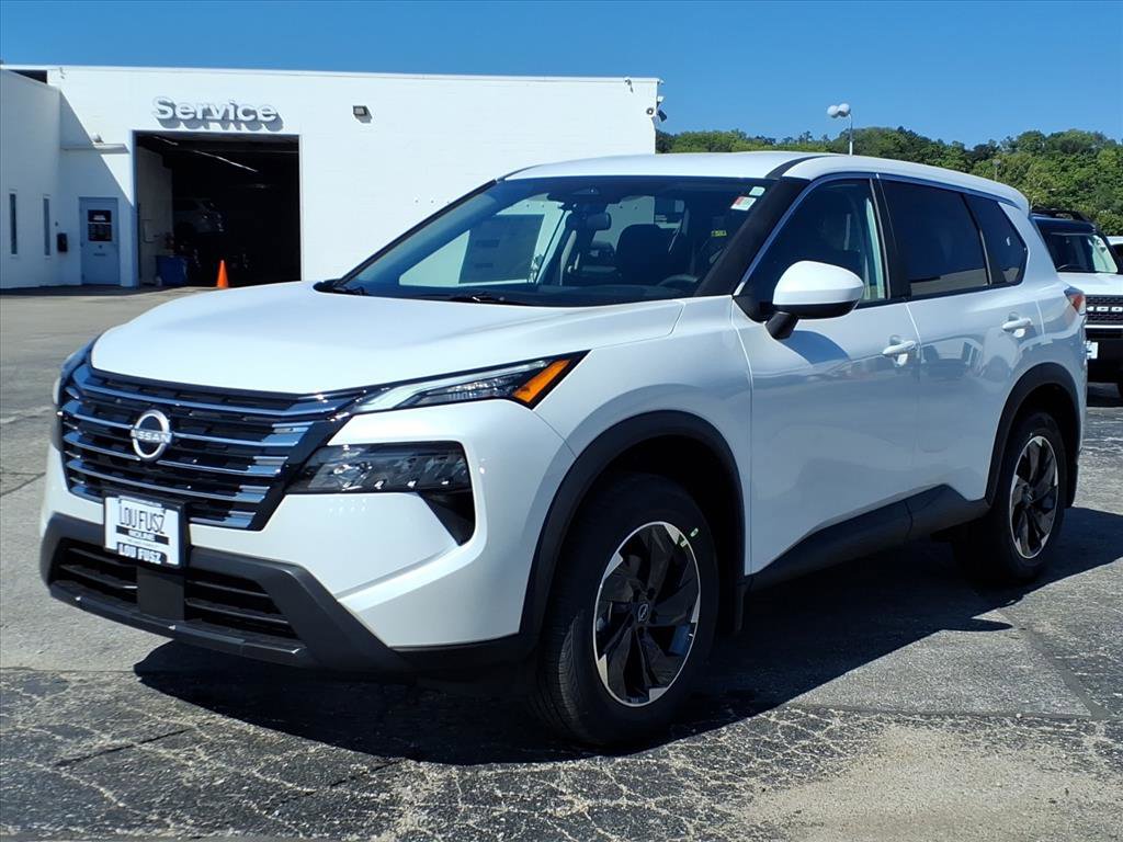 2026 Nissan Rogue SV photo 2