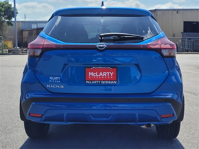 2025 Nissan Kicks Play S photo 4