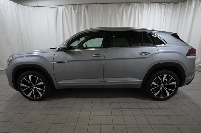 2026 Volkswagen Atlas Cross Sport SEL Premium R-Line photo 8