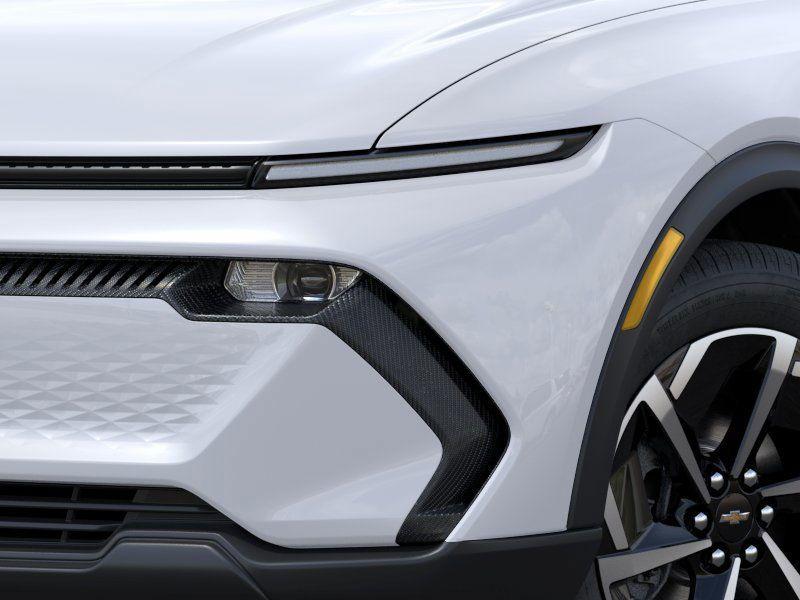 2026 Chevrolet Equinox LT photo 9