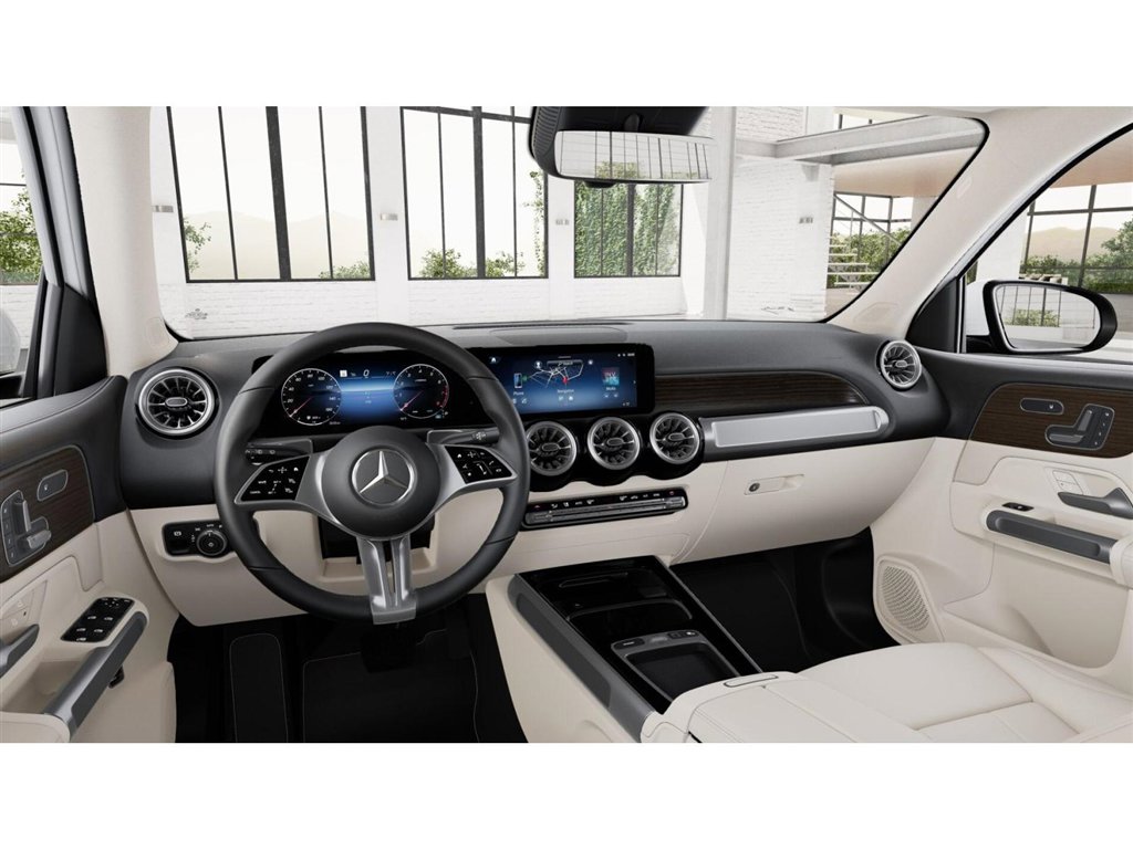 2025 Mercedes Benz GLB 250 4MATIC photo 3