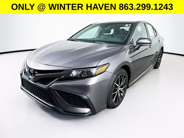 2023 Toyota Camry SE photo 3