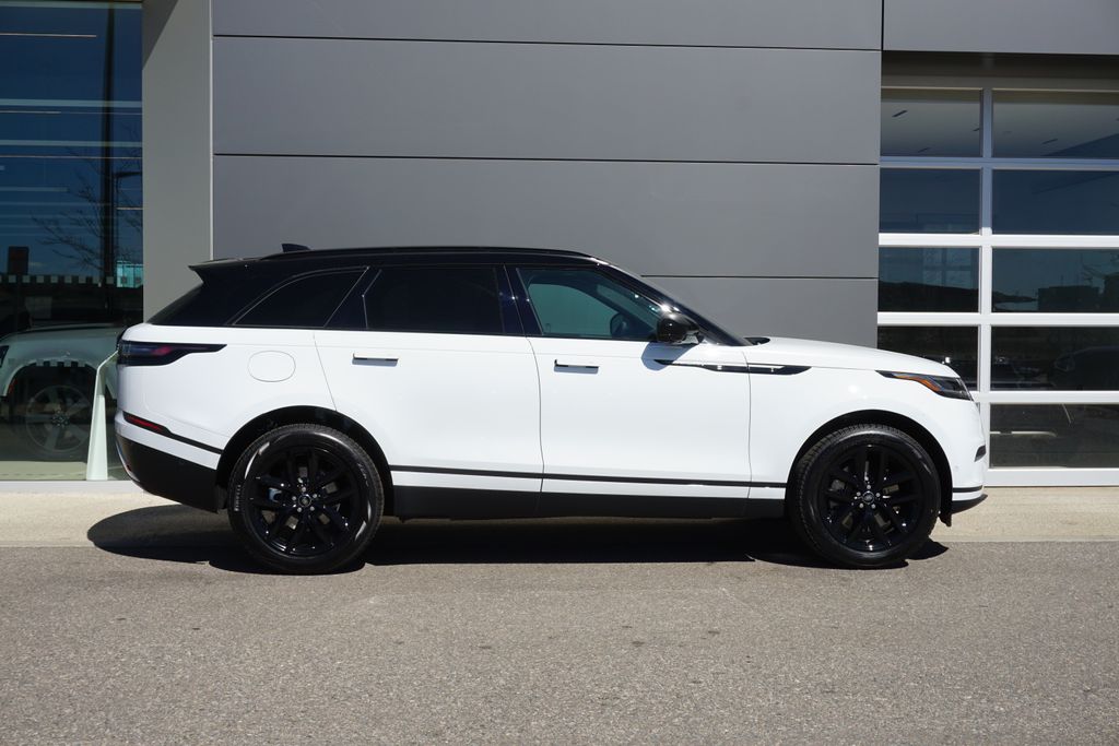 2026 Land Rover Range Rover Velar S photo 7