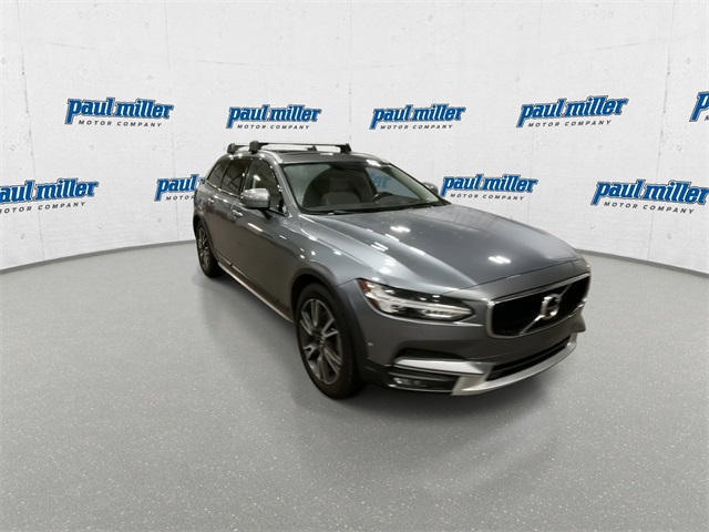 2017 Volvo V90 Cross Country T6 AWD photo 2