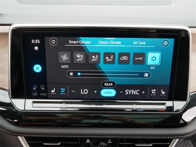 2025 Volkswagen Atlas SE Technology photo 32