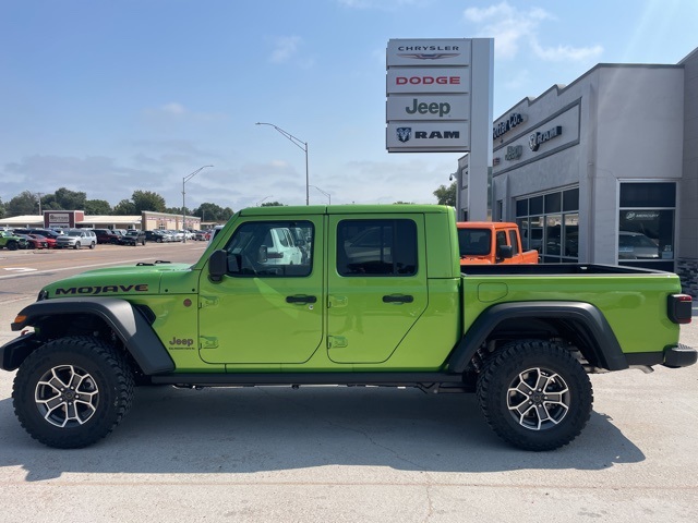 2025 Jeep Gladiator Mojave's photo