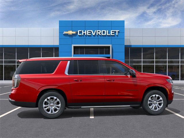 2026 Chevrolet Suburban LT photo 4