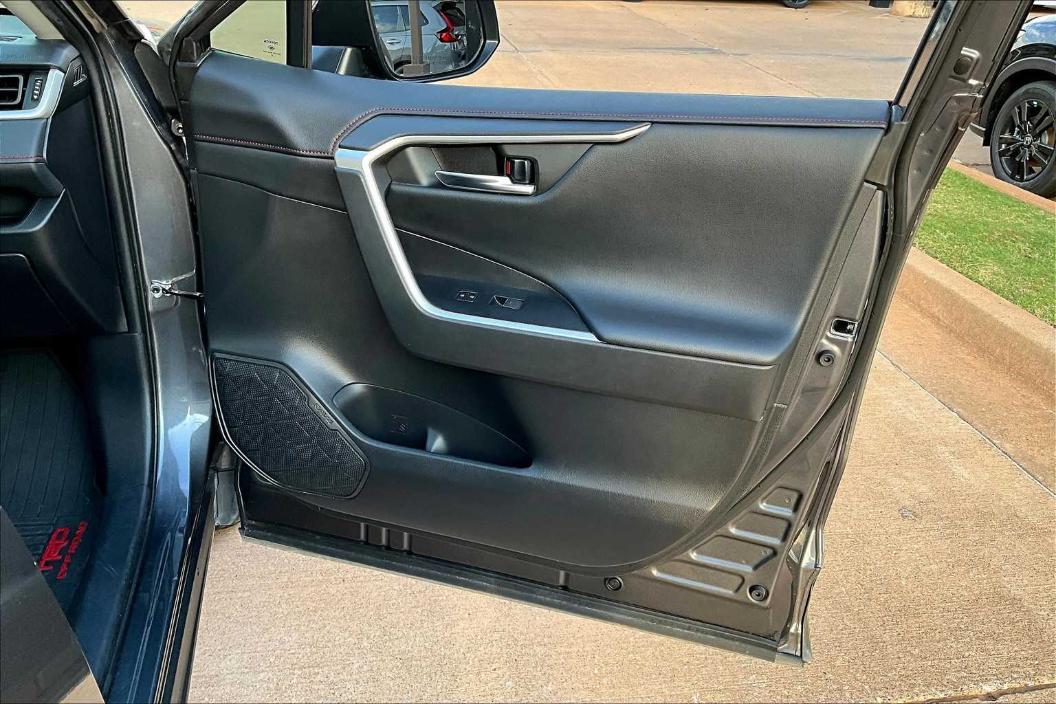 2022 Toyota RAV4 TRD photo 19