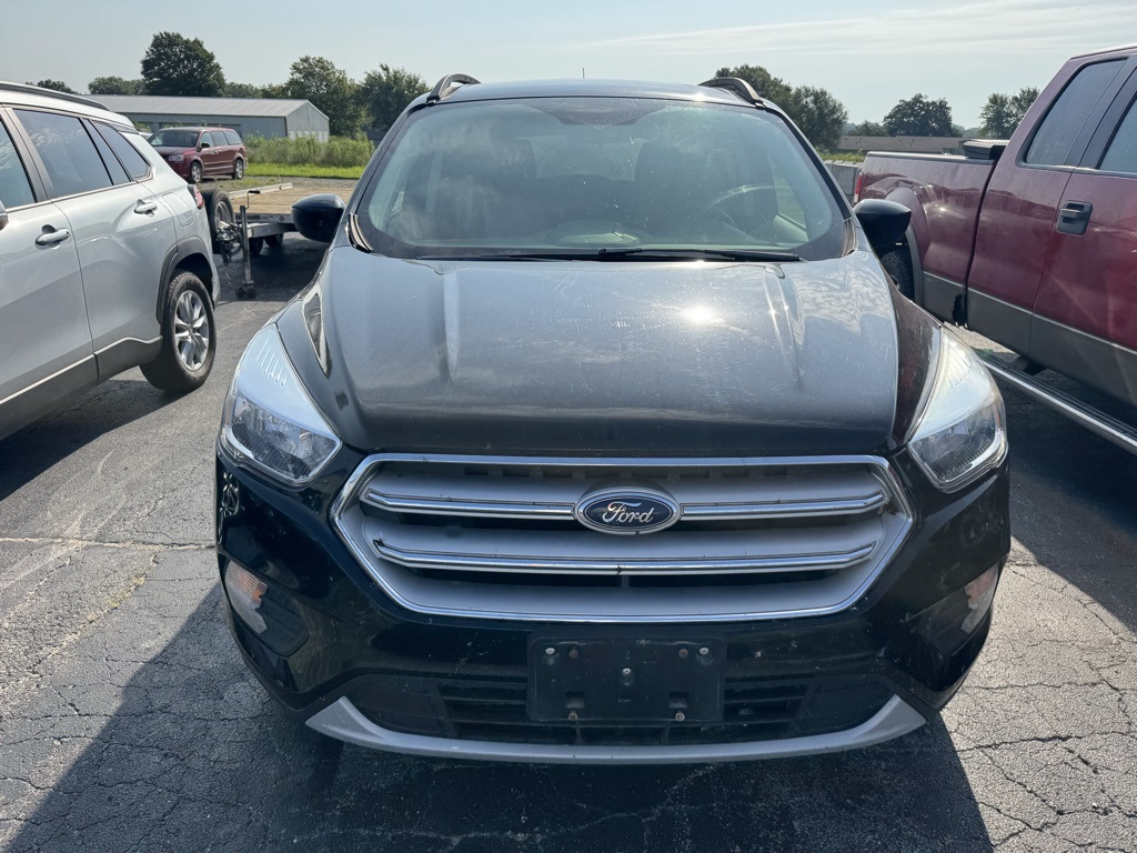 Used 2018 Ford Escape SE with VIN 1FMCU9GD2JUC04805 for sale in Kansas City