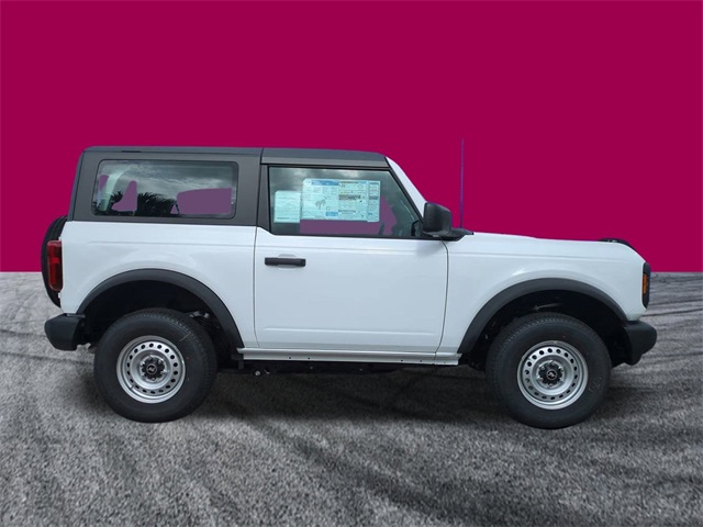 2025 Ford Bronco Base photo 2