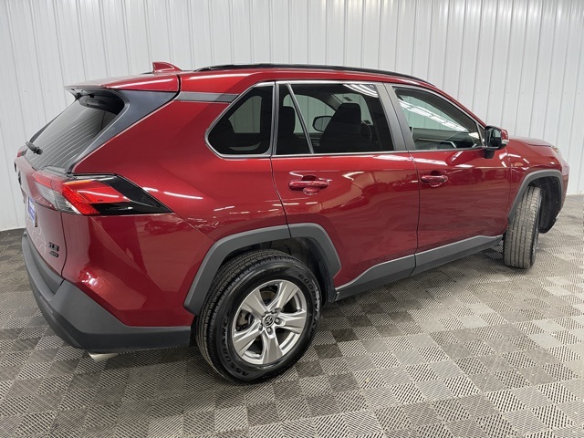 2023 Toyota RAV4 XLE photo 3