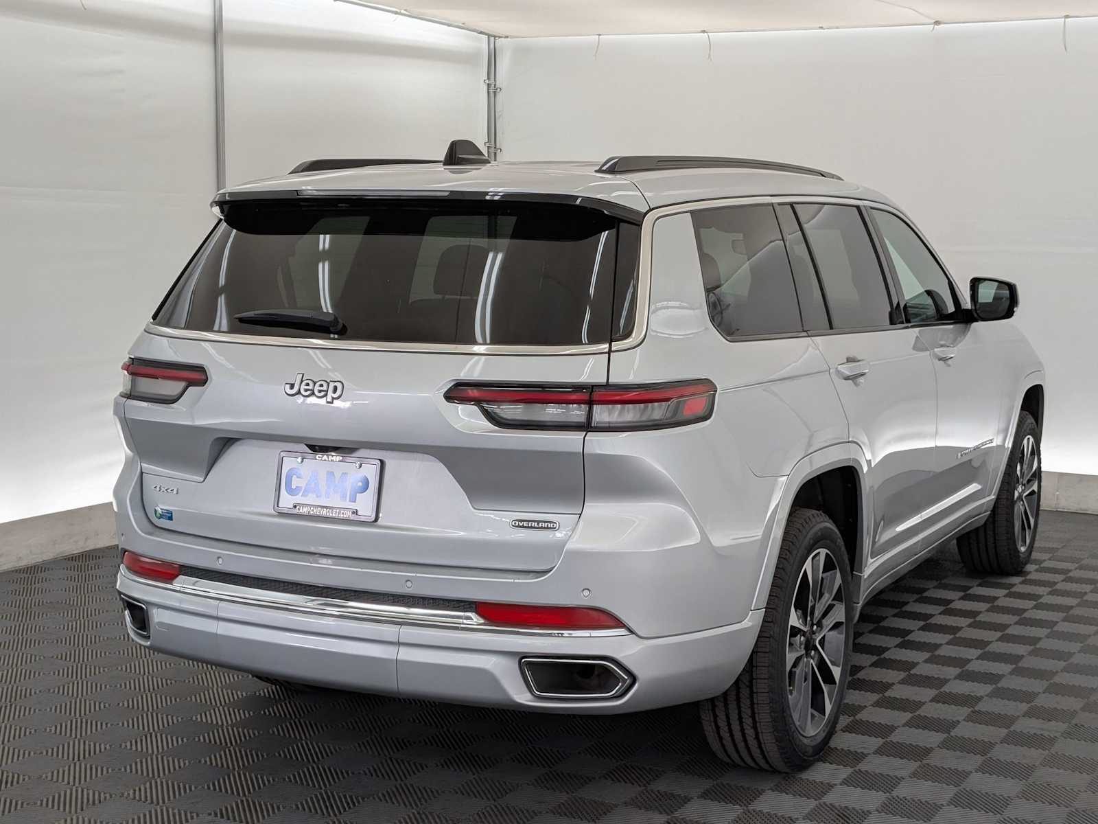 2024 Jeep Grand Cherokee Overland photo 5