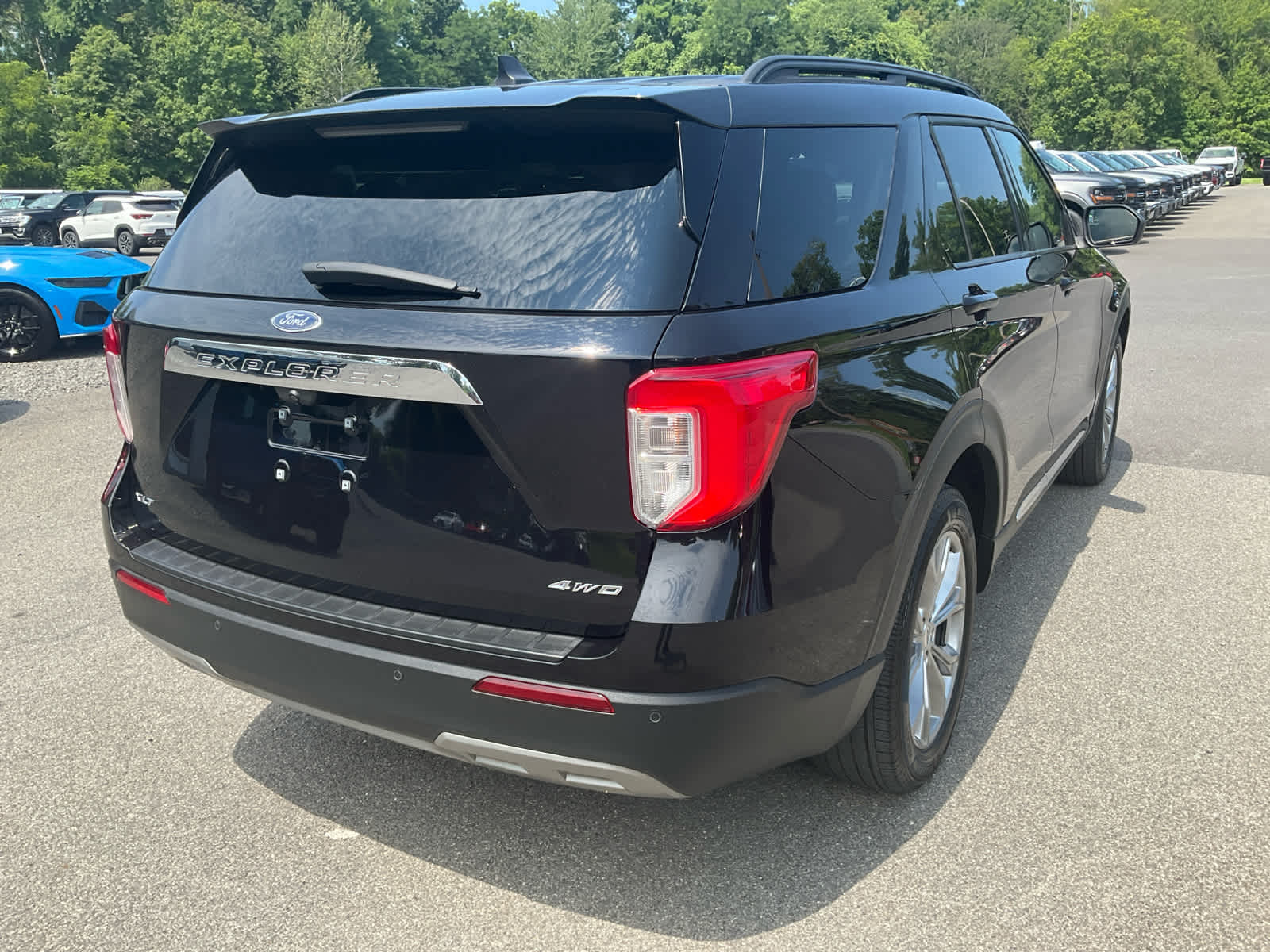 2022 Ford Explorer XLT photo 3