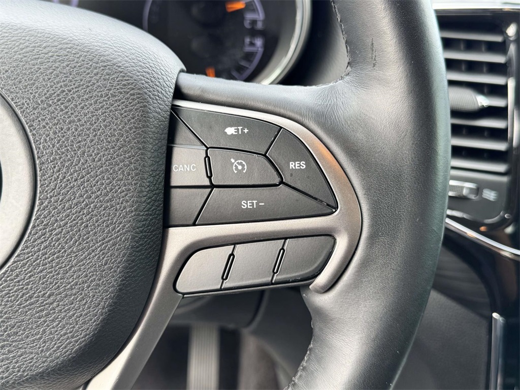2019 Jeep Grand Cherokee Altitude photo 22