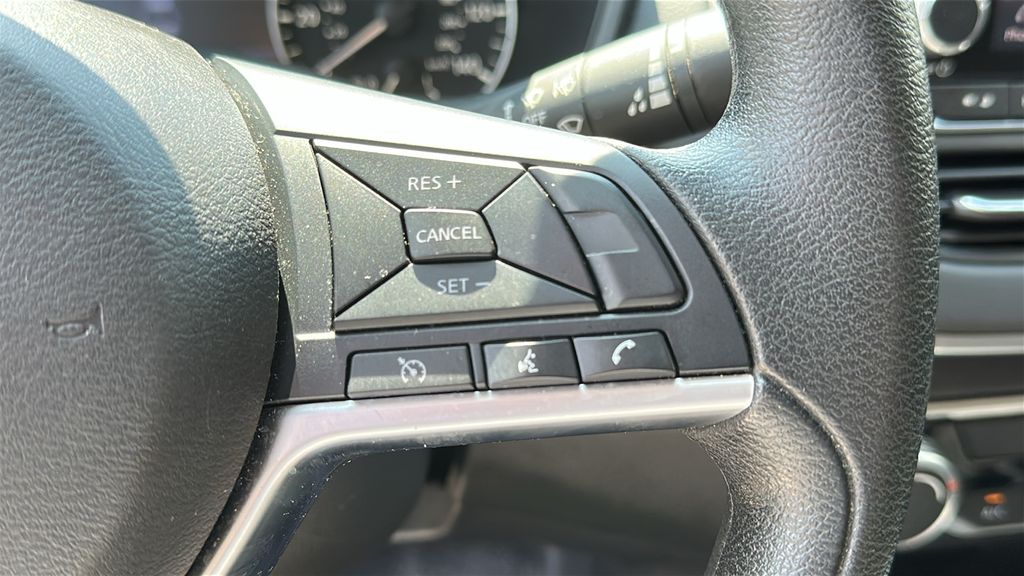 2022 Nissan Altima 2.5 SV photo 11