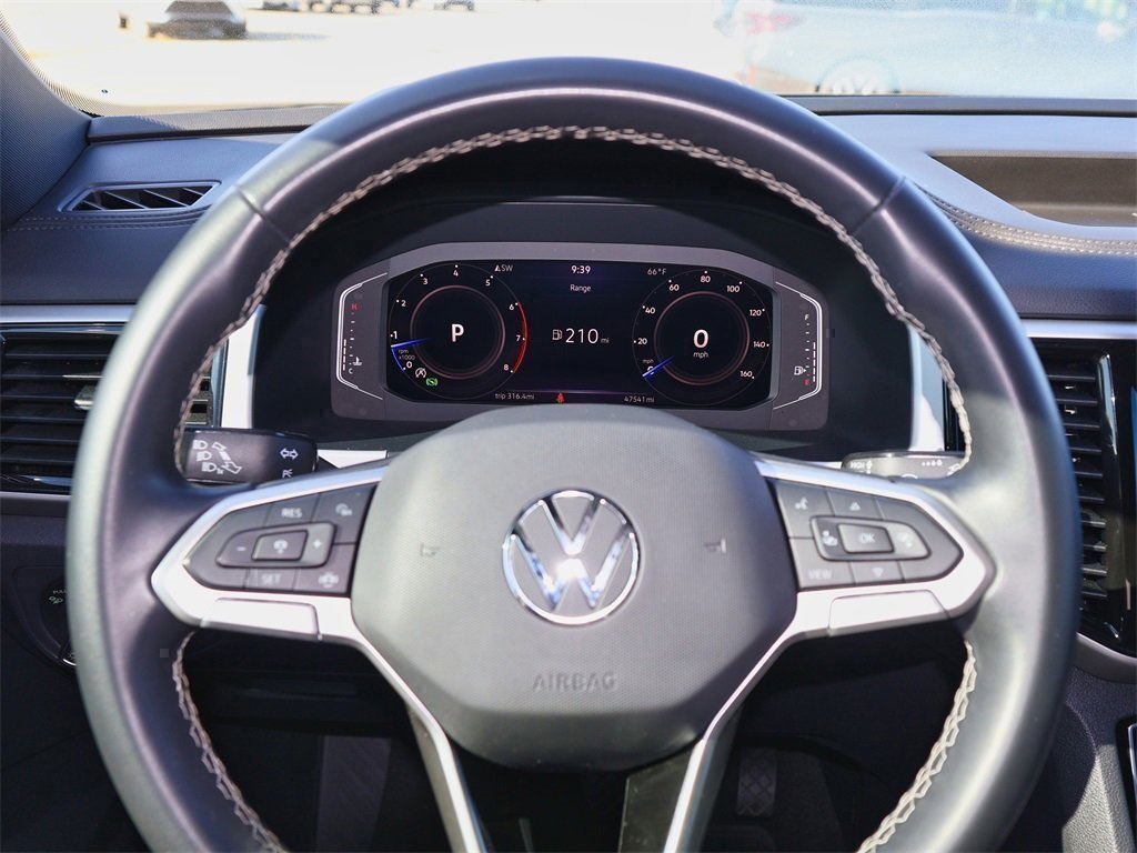 2022 Volkswagen Atlas Cross Sport V6 SE Technology photo 16
