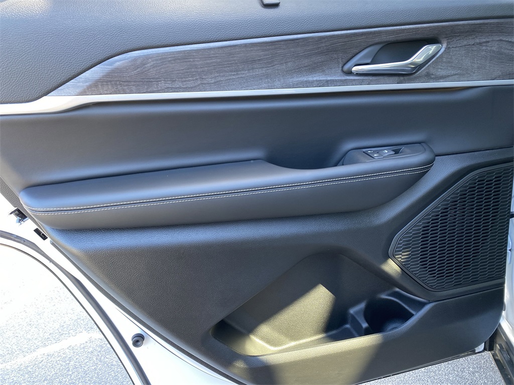 2025 Jeep Grand Cherokee Limited photo 35