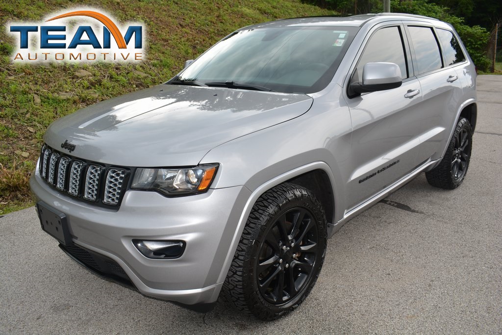 Used 2017 Jeep Grand Cherokee Altitude with VIN 1C4RJFAGXHC704848 for sale in Steubenville, OH