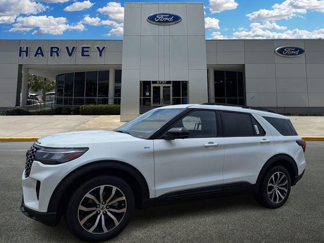 2025 Ford Explorer ST-LINE's photo