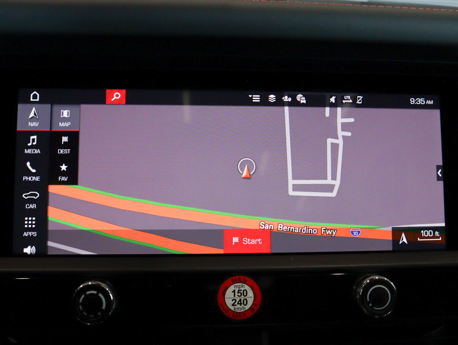 2025 Porsche Macan S photo 23