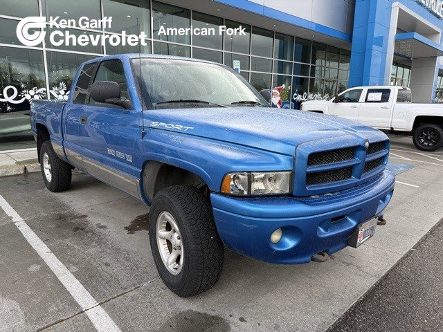 2000 Dodge Ram Pickup ST's photo