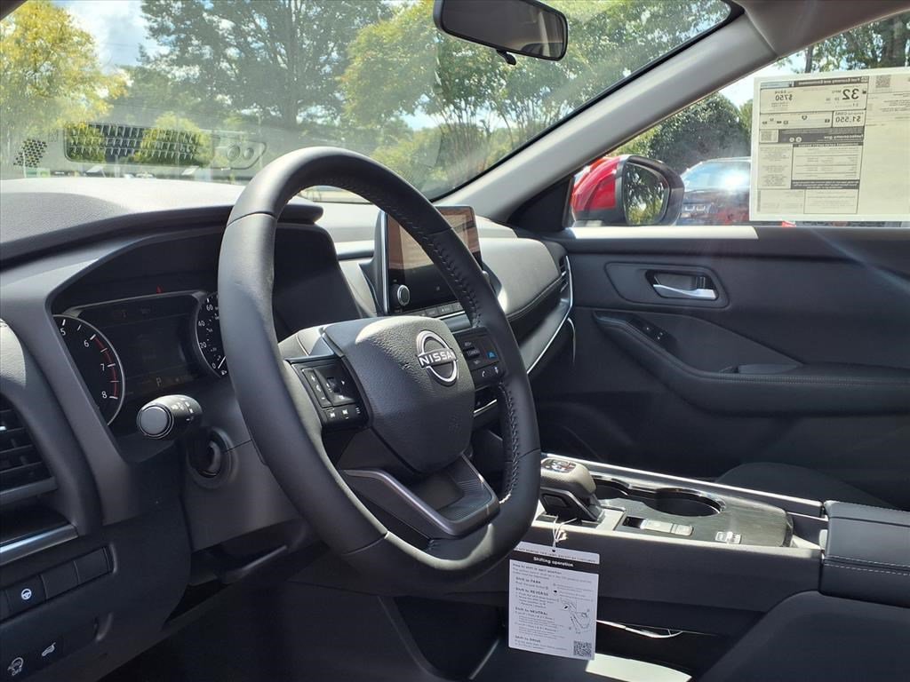 2026 Nissan Rogue SV photo 10