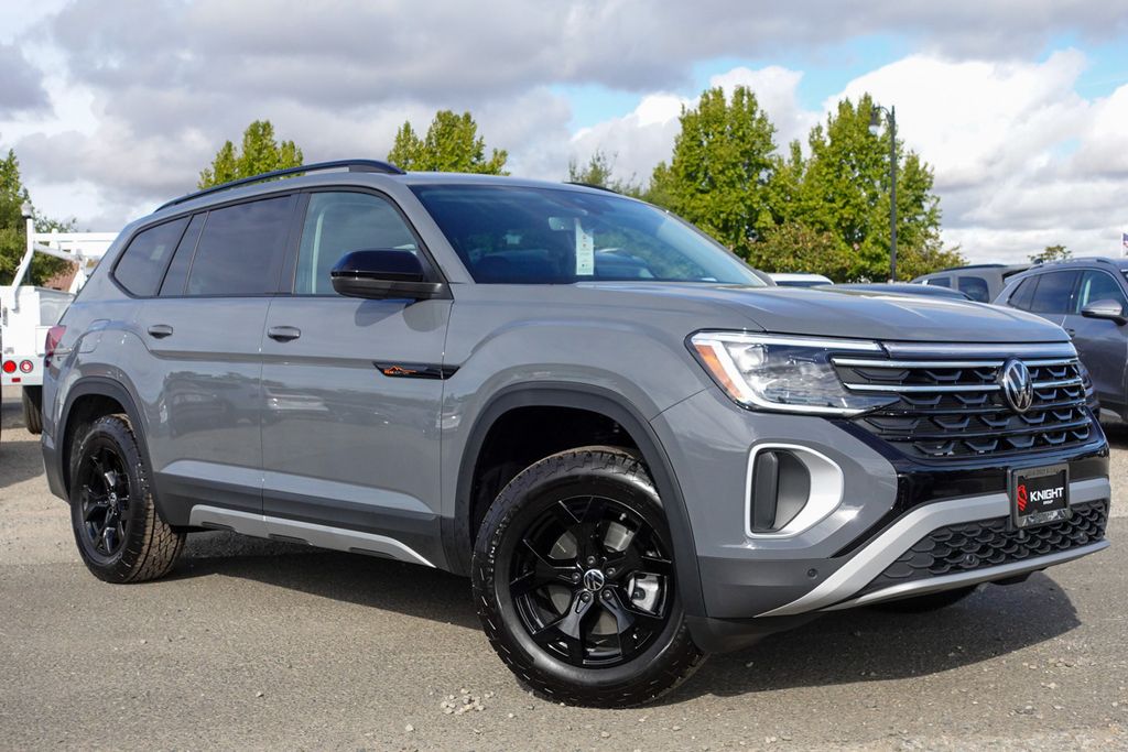 2026 Volkswagen Atlas Peak Edition SE photo 3