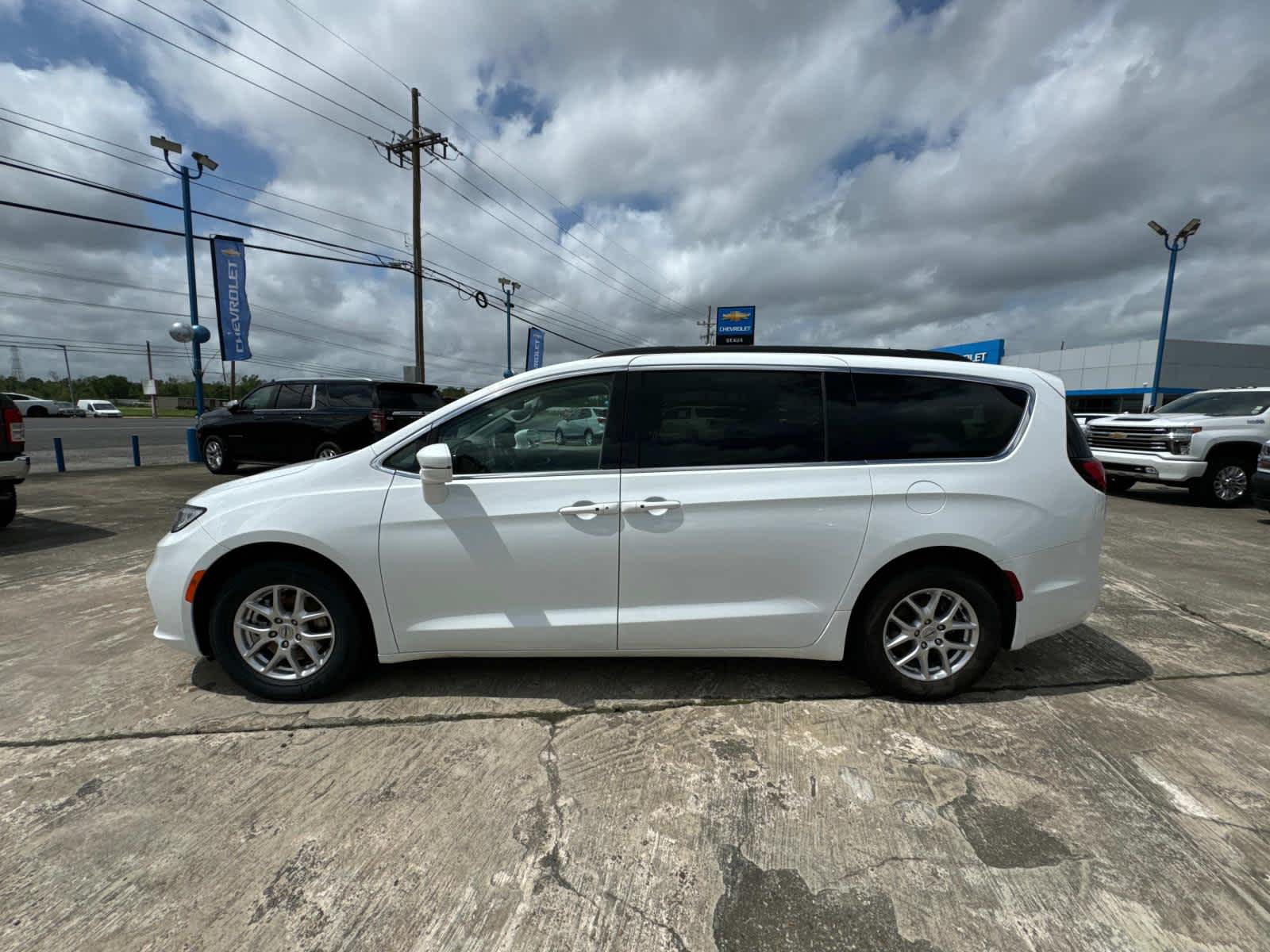 2022 Chrysler Pacifica Touring L photo 16