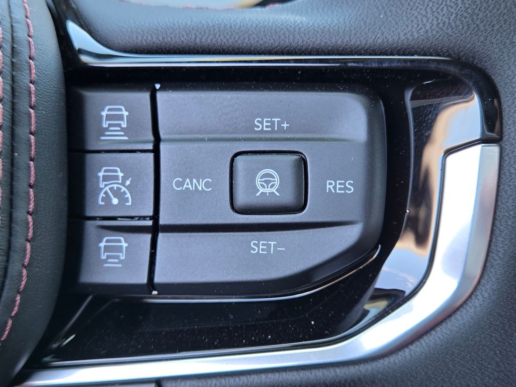 2025 Jeep Wagoneer S Launch Edition photo 11