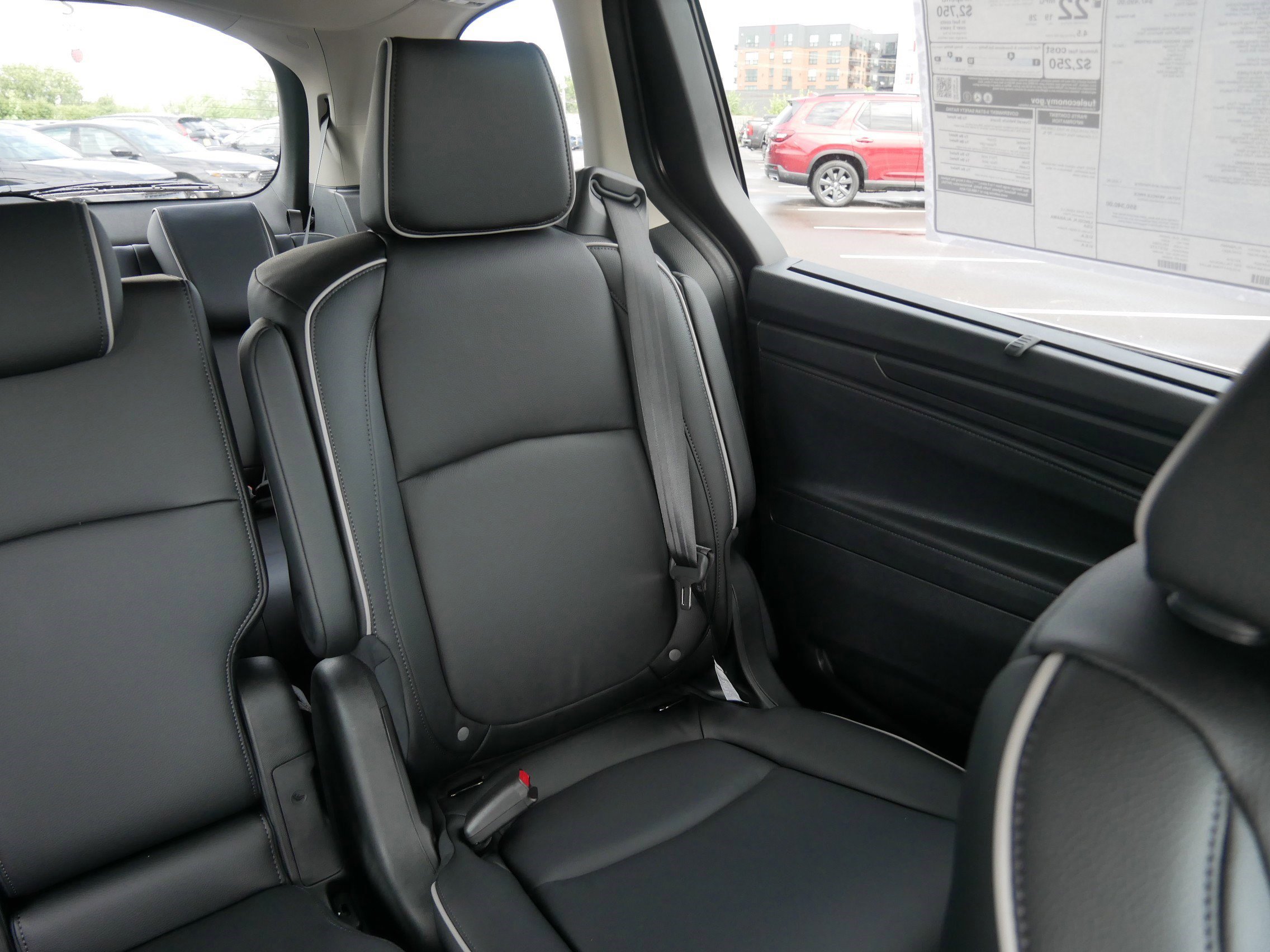2026 Honda Odyssey Touring photo 11