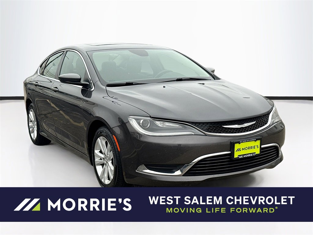 2016 Chrysler 200 Limited's photo