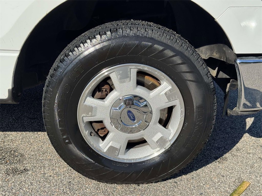2013 Ford F-150 XLT photo 22