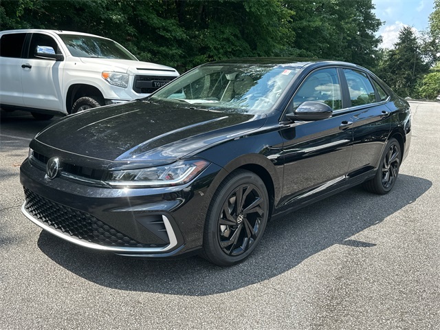 2025 Volkswagen Jetta SE photo 3
