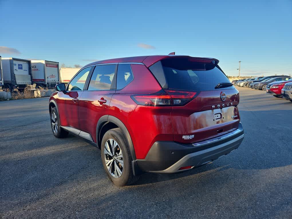2023 Nissan Rogue SV photo 3