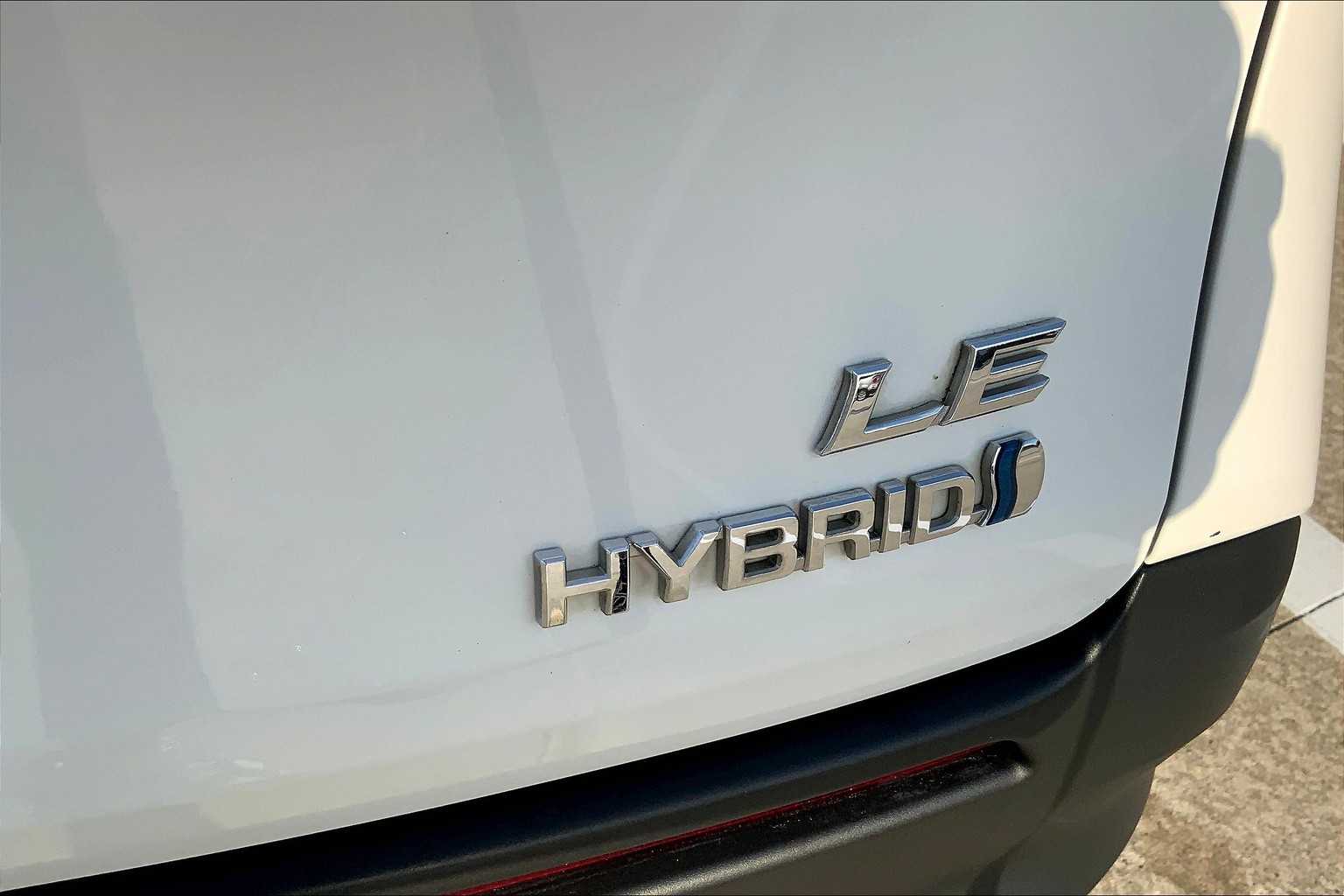 2021 Toyota Sienna LE photo 9
