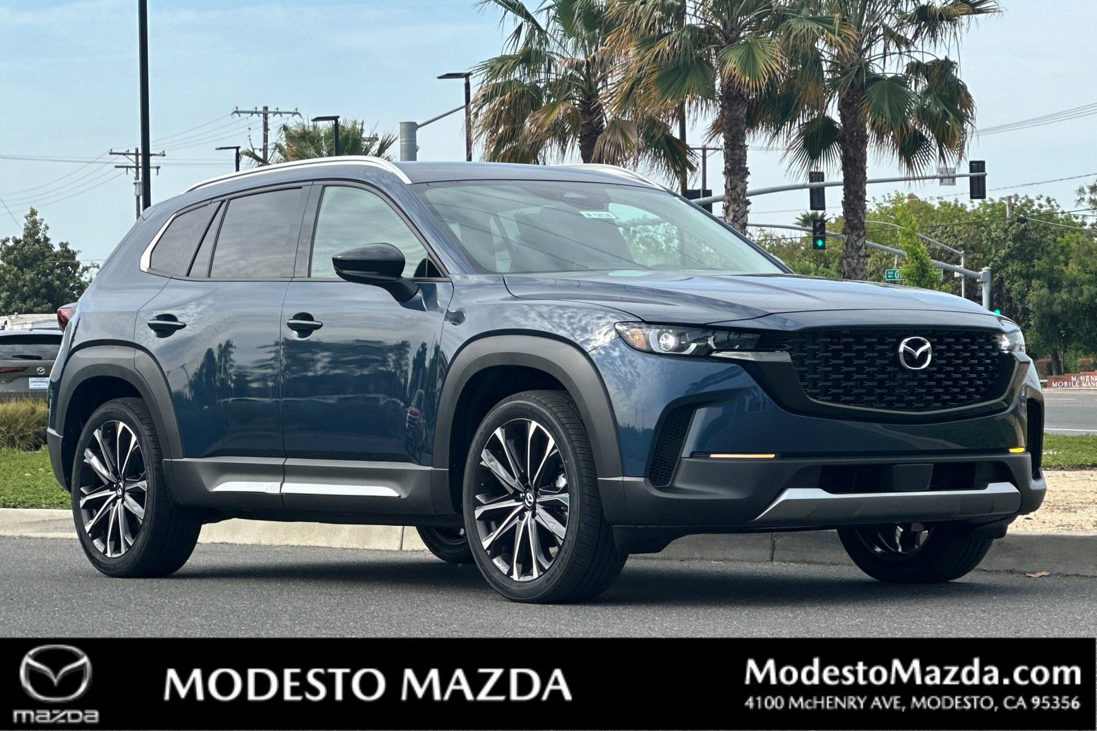 2025 Mazda CX-50 Premium's photo