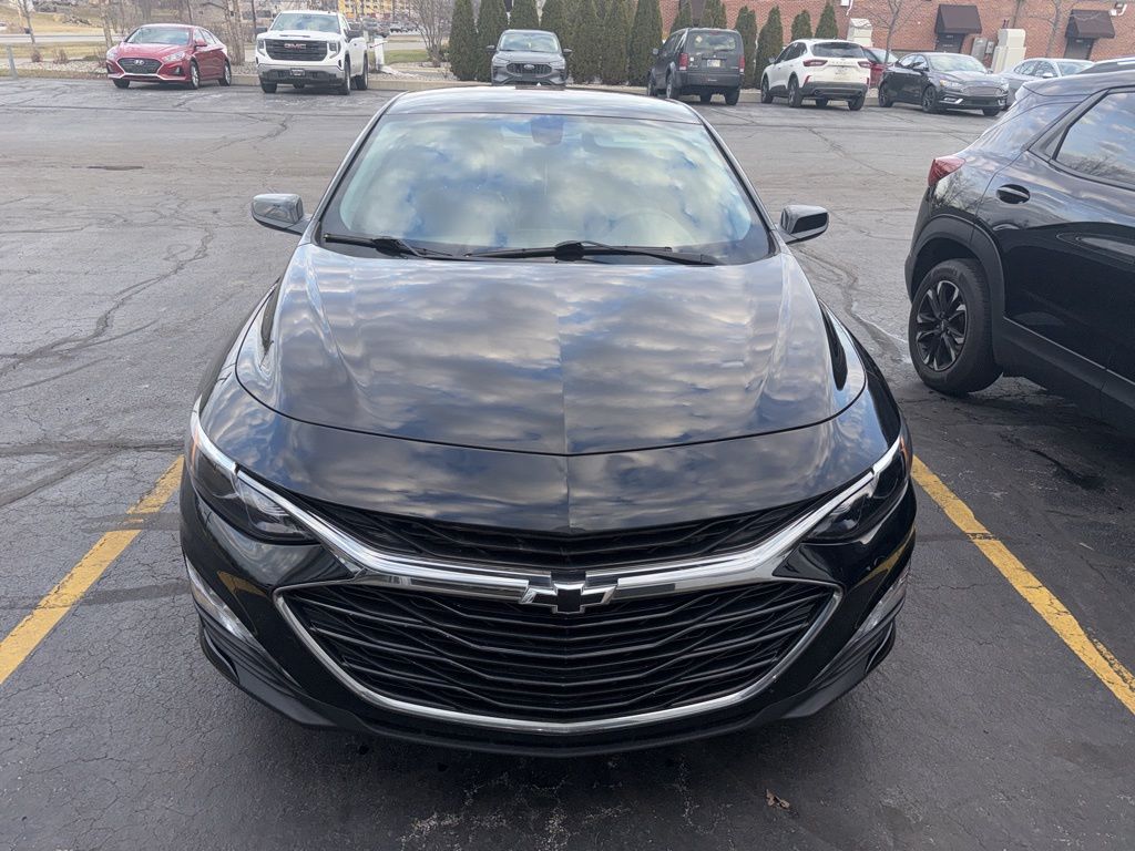 2022 CHEVROLET MALIBU - Image 2