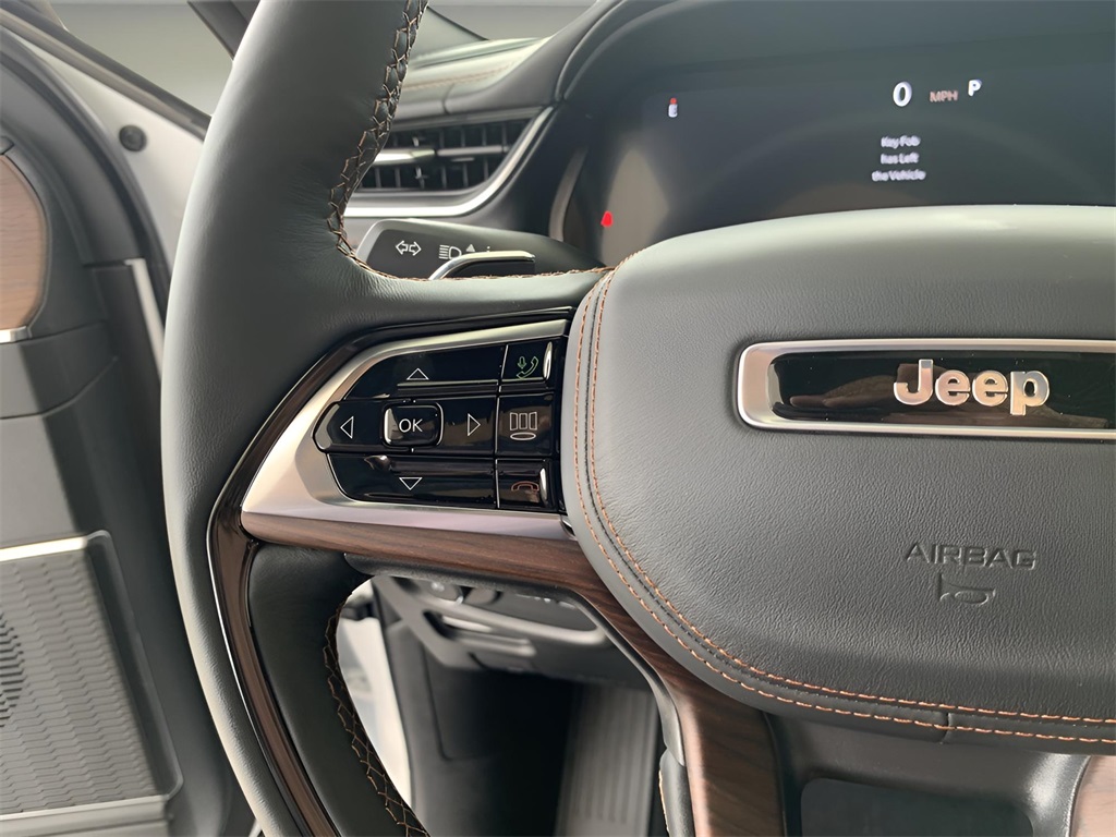 2025 Jeep Grand Cherokee L Summit photo 26