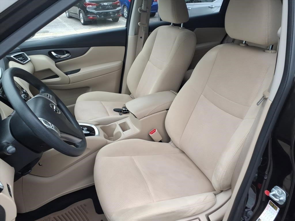 2016 Nissan Rogue S photo 11