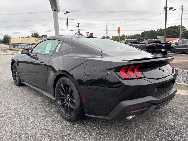 2025 Ford Mustang EcoBoost photo 6